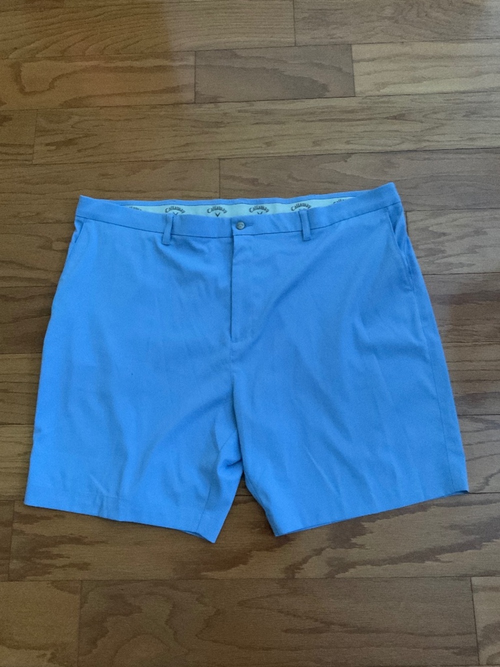 Men’s “pretty blue” CALLAWAY SHORTS.  Size 48B. V Good.  8” inseam.  Comfy.